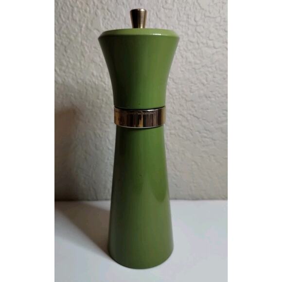 Third Planet From the Sun Salt & Pepper MCM Classic Olive Green Gold 7" Shaker - Picture 2 of 14
